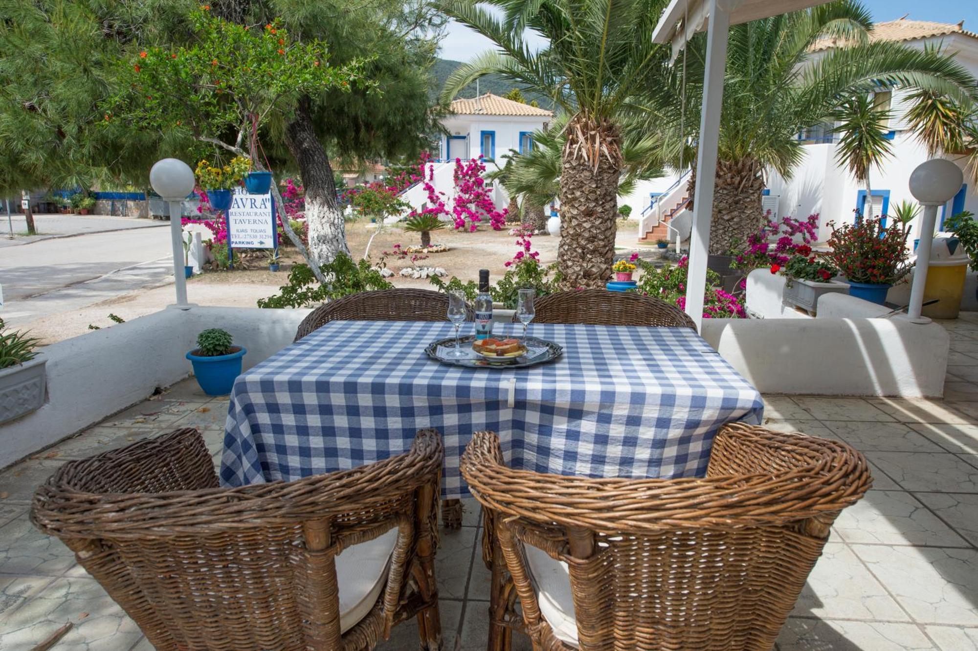 Hotel Avra Nea Epidavros Esterno foto