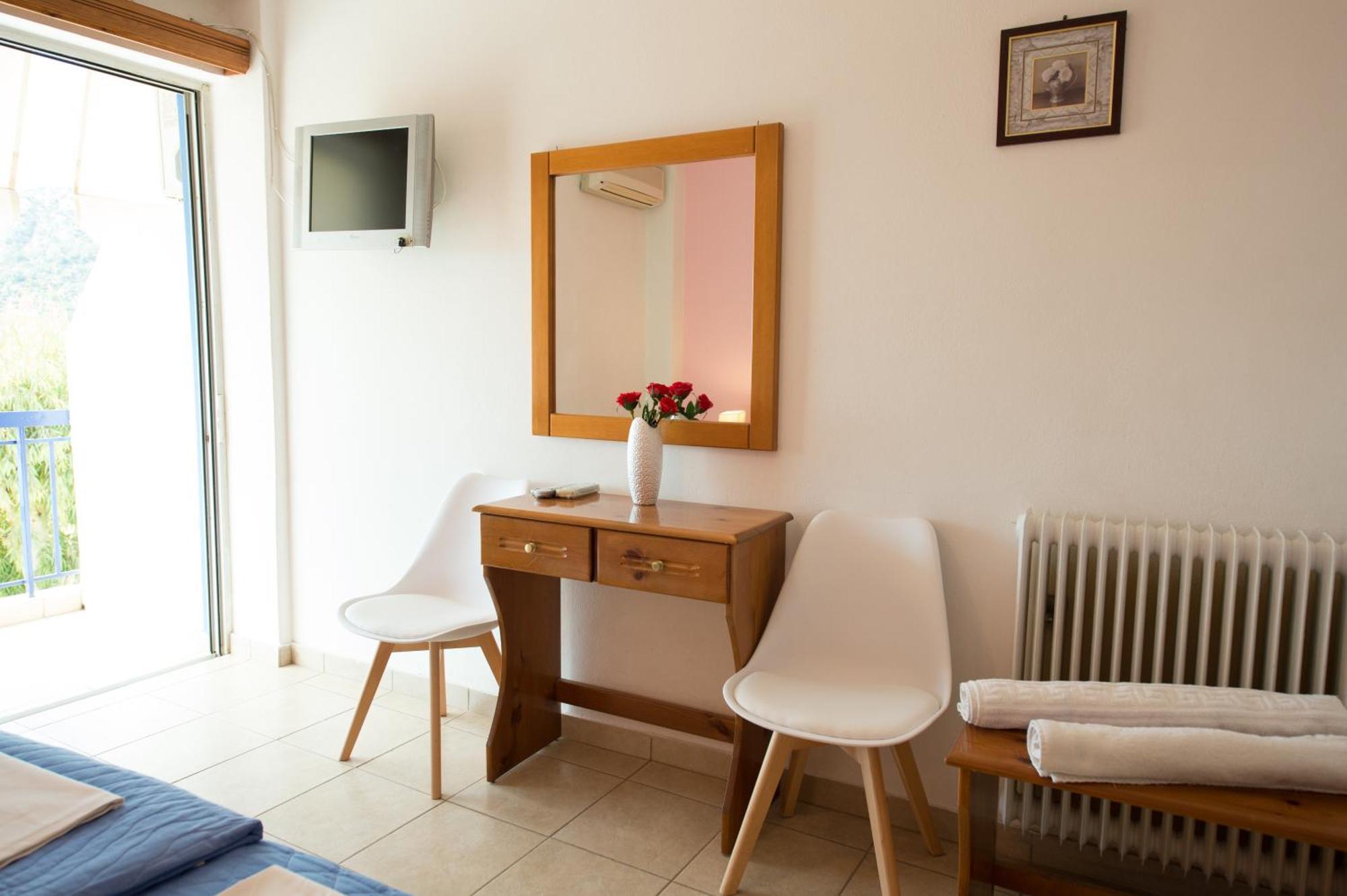 Hotel Avra Nea Epidavros Esterno foto